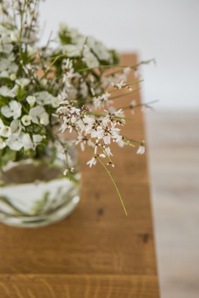 Vendita Online Tavolo in legno moderno con gambe in vetro 