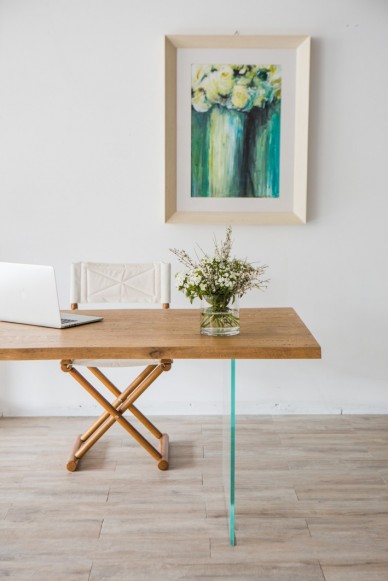 Vendita Online Tavolo in legno moderno con gambe in vetro 