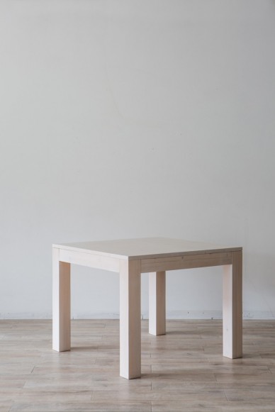 Tavolo moderno quadrato 